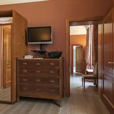 Rex Hotel