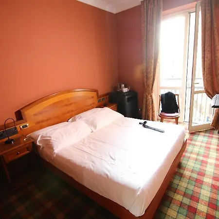 Rex Hotel